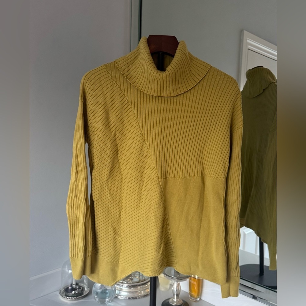 CAbi Green Cowl Neck Happy Sweater US M - Picture 6 of 7